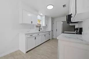 7618 Breda Dr, Baytown, TX 77521 - Photo 9