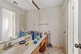 15119 Mira Vista Dr, Houston, TX 77083 - Photo 11