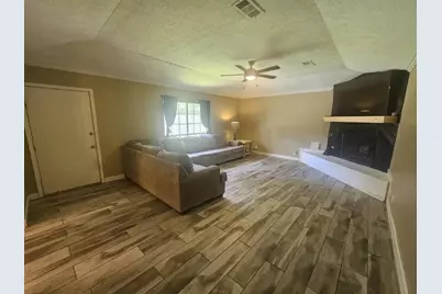 207 Thornridge, Bridge City, TX 77611 - Photo 3