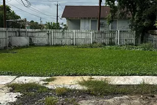 1722 39th St, Galveston, TX 77550 - Photo 7