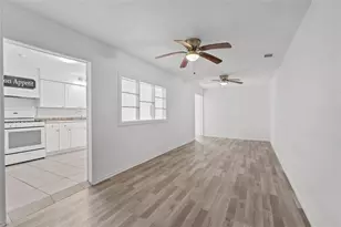 99 Brownwood Dr, Baytown, TX 77520 - Photo 7