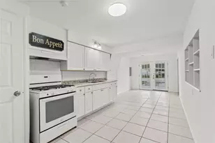 99 Brownwood Dr, Baytown, TX 77520 - Photo 3