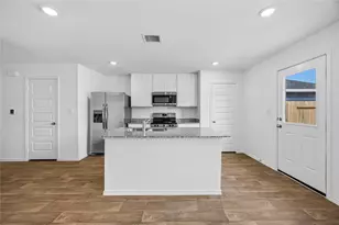 4806 Peanut Butter and Jelly Dr, Houston, TX 77048 - Photo 5