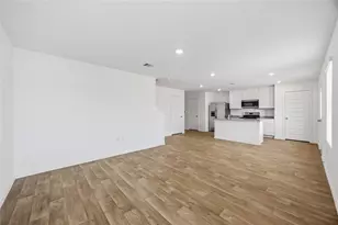 4806 Peanut Butter and Jelly Dr, Houston, TX 77048 - Photo 11