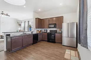 211 White Wing Ln, Sealy, TX 77474 - Photo 11