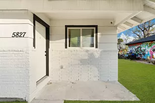 5827 Heron Dr, Houston, TX 77033 - Photo 5