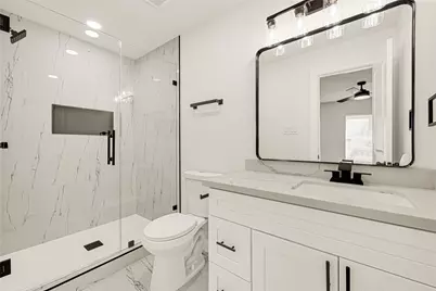 5827 Heron Drive, Houston, TX 77033 - Photo 23