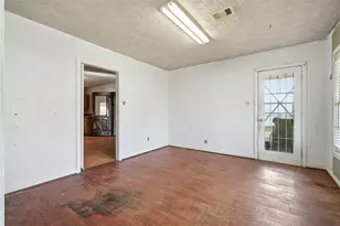 4750 Marietta Ln, Houston, TX 77021 - Photo 9