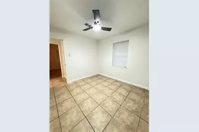 5926 Shirley Mae Lane, Houston, TX 77091 - Photo 11