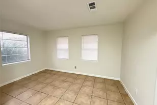 5926 Shirley Mae Ln, Houston, TX 77091 - Photo 3