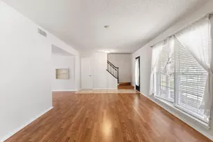 2025 Tupper Lake Ln, Bay City, TX 77414 - Photo 5