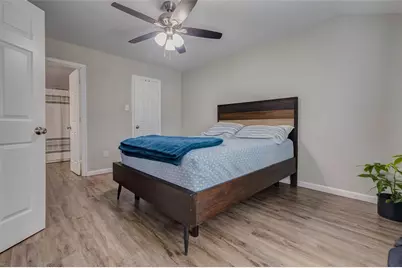 5031 Caplin Street, Houston, TX 77026 - Photo 9
