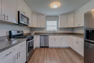 5031 Caplin St, Houston, TX 77026 - Photo 7