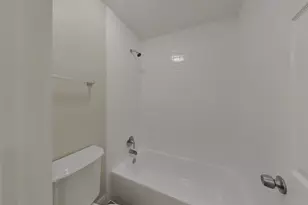 9607 Cleveland Bay Ct, Houston, TX 77065 - Photo 11