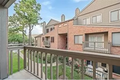 2023 Gentryside Drive #204, Houston, TX 77077 - Photo 1