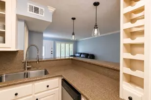 6492 Bayou Glen Rd, Houston, TX 77057 - Photo 17