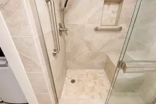 6492 Bayou Glen Rd, Houston, TX 77057 - Photo 7