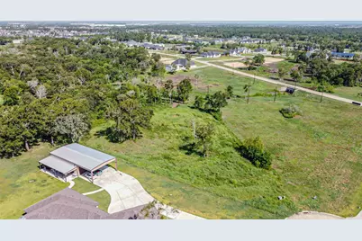 5610 Arrowhead Point Drive, Baytown, TX 77523 - Photo 3