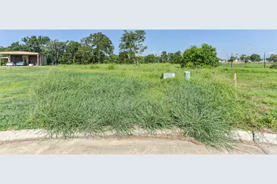 5610 Arrowhead Point Drive, Baytown, TX 77523 - Photo 5