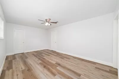 5922 Hummingbird Street, Houston, TX 77096 - Photo 17
