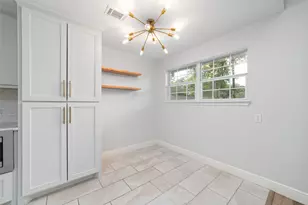 5922 Hummingbird St, Houston, TX 77096 - Photo 15