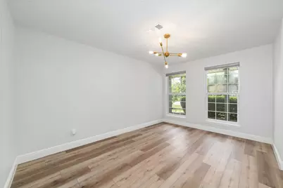 5922 Hummingbird Street, Houston, TX 77096 - Photo 5
