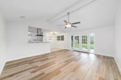 5922 Hummingbird Street, Houston, TX 77096 - Photo 9