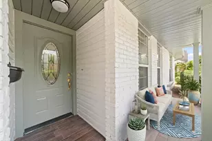 5922 Hummingbird St, Houston, TX 77096 - Photo 3