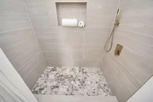 4215 Eli St St, Houston, TX 77007 - Photo 11