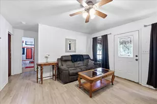 2260 S Timberlane St, Vidor, TX 77662 - Photo 9