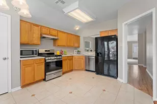 13623 Country Pine Ct, Tomball, TX 77375 - Photo 3