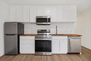 1011 W 10th St, Houston, TX 77008 - Photo 5