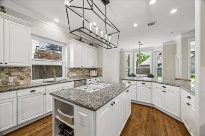 7923 N Wellington Court, Houston, TX 77055 - Photo 9