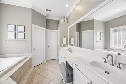 7923 N Wellington Court, Houston, TX 77055 - Photo 17