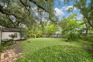 5541 Jessamine St, Houston, TX 77081 - Photo 3
