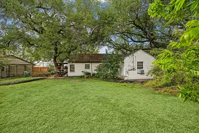 5541 Jessamine Street, Houston, TX 77081 - Photo 5