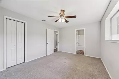 6022 Meadowbrook Drive, Hitchcock, TX 77563 - Photo 5