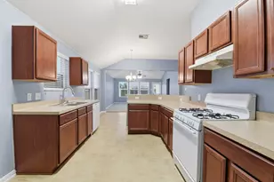 16763 N Blue Jay Dr N, Conroe, TX 77385 - Photo 7