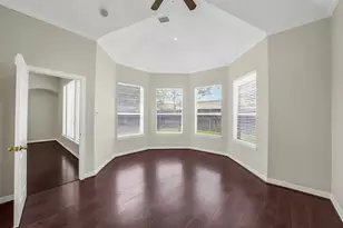 12003 Banks Run Dr, Pearland, TX 77584 - Photo 17