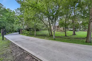650 Oak Dr, Friendswood, TX 77546 - Photo 35
