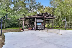 650 Oak Dr, Friendswood, TX 77546 - Photo 37