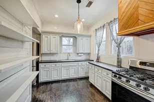 818 Wilkes St, Houston, TX 77009 - Photo 7