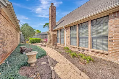 2019 Spring Field Road, Houston, TX 77062 - Photo 49