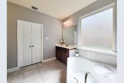1904 Emerald Breeze Court, Pearland, TX 77089 - Photo 35