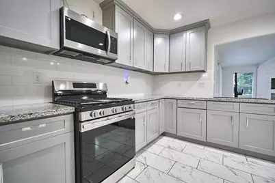 5815 Hornwood Drive, Houston, TX 77081 - Photo 13