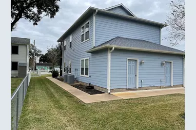 1018 S Booth Lane, Alvin, TX 77511 - Photo 17