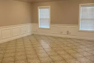 1018 S Booth Ln, Alvin, TX 77511 - Photo 5