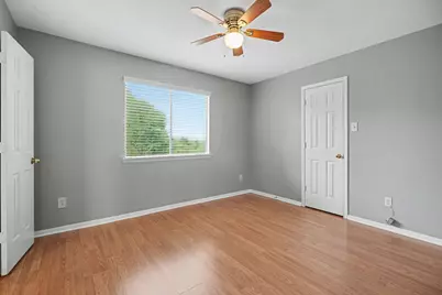 526 Oak Briar Drive, Kemah, TX 77565 - Photo 13