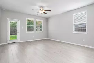 17542 Rosette Grass Dr, Conroe, TX 77385 - Photo 9