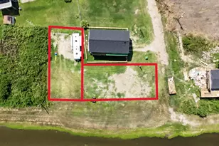 912 Trout Blvd, Crystal Beach, TX 77650 - Photo 1